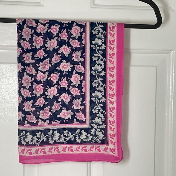 Talbots Floral Neckerchief - Picture 9 of 11